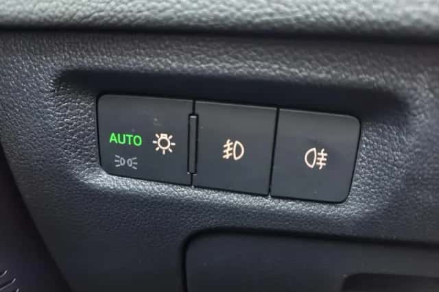 Škoda Octavia (2022) thumbnail 30