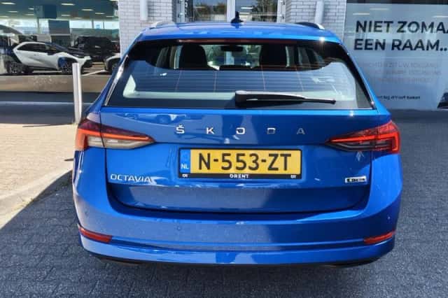 Škoda Octavia (2022) thumbnail 7