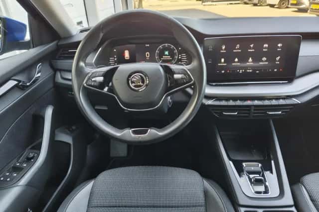 Škoda Octavia (2022) thumbnail 8
