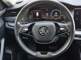 Škoda Octavia (2022) thumbnail 9