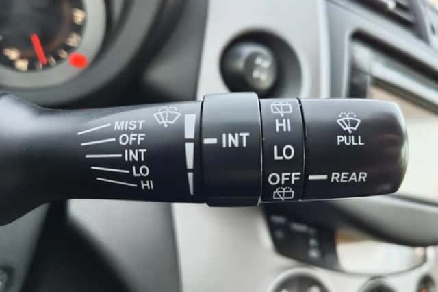Toyota RAV4 (2009) thumbnail 13