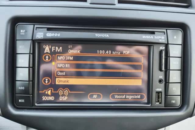 Toyota RAV4 (2009) thumbnail 16