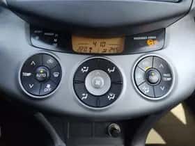 Toyota RAV4 (2009) thumbnail 18