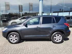 Toyota RAV4 (2009) thumbnail 3