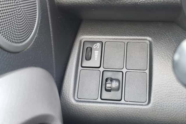 Toyota RAV4 (2009) thumbnail 23