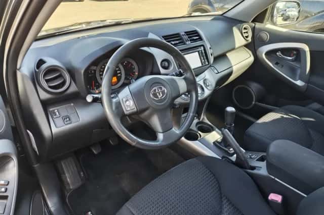 Toyota RAV4 (2009) thumbnail 24