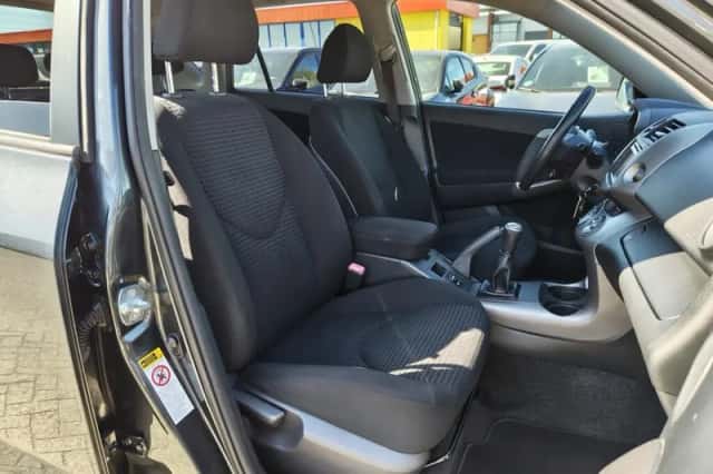 Toyota RAV4 (2009) thumbnail 26