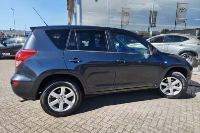Toyota RAV4 (2009) thumbnail 5