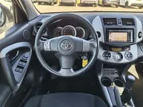 Toyota RAV4 (2009) thumbnail 9