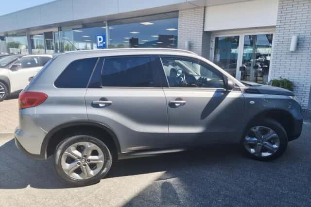 Suzuki Vitara (2018) thumbnail 5