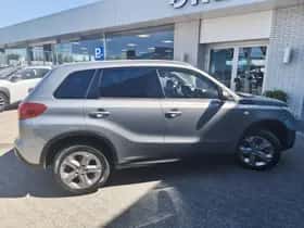 Suzuki Vitara (2018) thumbnail 5
