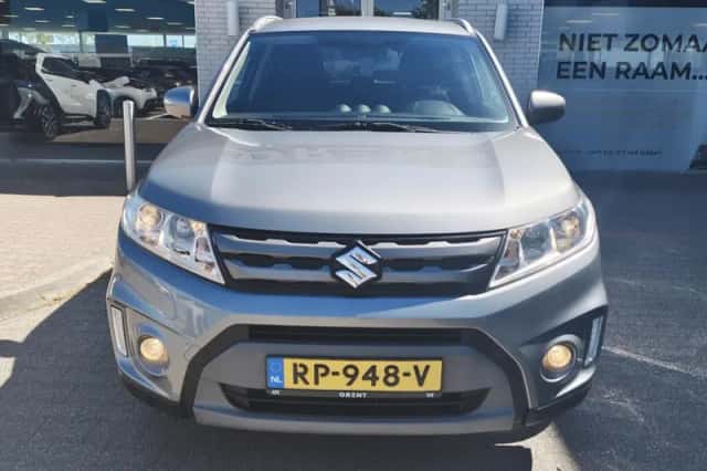 Suzuki Vitara (2018) thumbnail 6