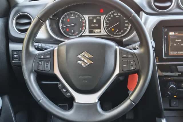 Suzuki Vitara (2018) thumbnail 9