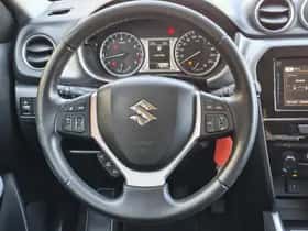 Suzuki Vitara (2018) thumbnail 9