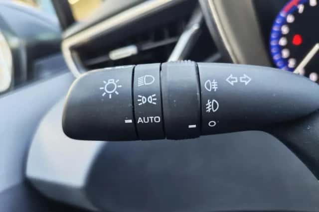 Toyota Corolla (2020) thumbnail 12