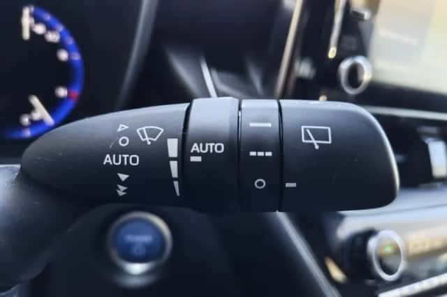 Toyota Corolla (2020) thumbnail 13