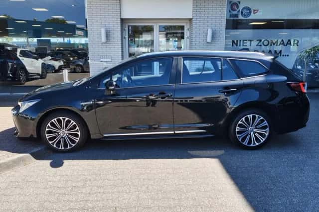 Toyota Corolla (2020) thumbnail 3