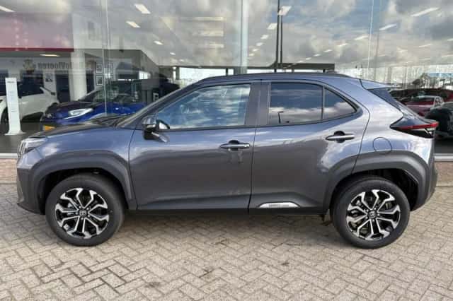 Toyota Yaris Cross (2026) thumbnail 3