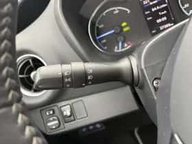 Toyota Yaris (2019) thumbnail 13