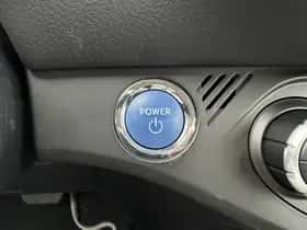Toyota Yaris (2019) thumbnail 16