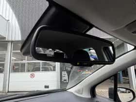 Toyota Yaris (2019) thumbnail 17