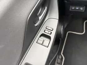 Toyota Yaris (2019) thumbnail 26