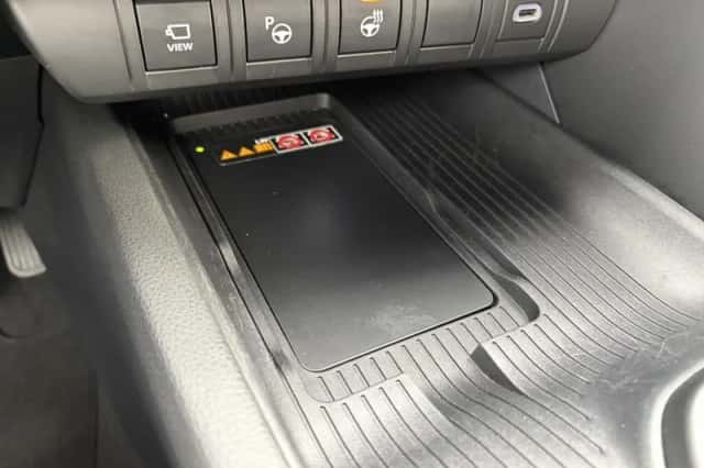 Toyota C-HR (2025) thumbnail 25