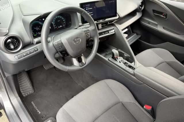 Toyota C-HR (2025) thumbnail 29