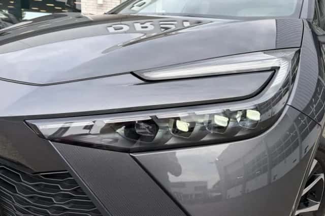 Toyota C-HR (2025) thumbnail 41