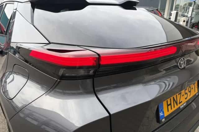 Toyota C-HR (2025) thumbnail 42