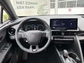 Toyota C-HR (2025) thumbnail 8