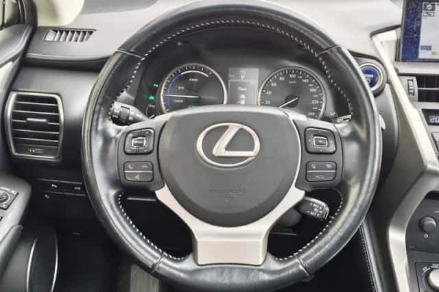 Lexus NX (2015) thumbnail 11
