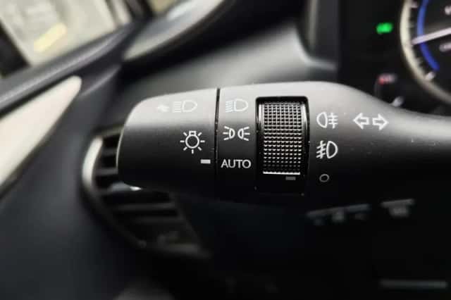 Lexus NX (2015) thumbnail 13