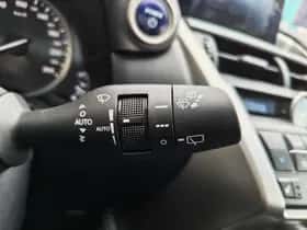 Lexus NX (2015) thumbnail 14