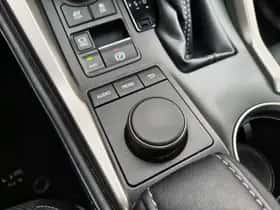 Lexus NX (2015) thumbnail 24