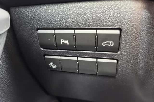 Lexus NX (2015) thumbnail 27