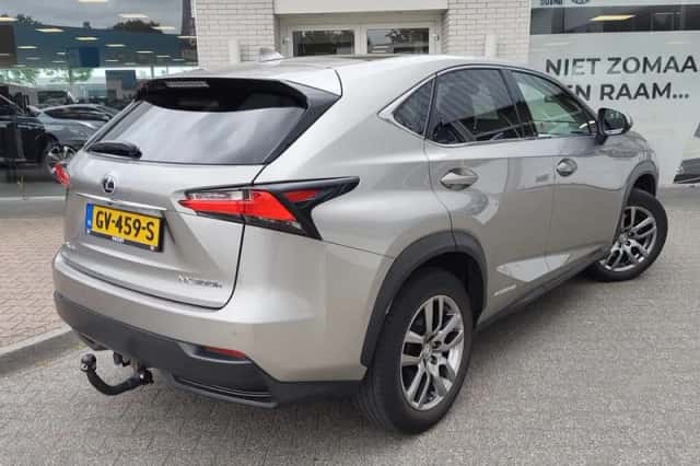 Lexus NX (2015) thumbnail 4