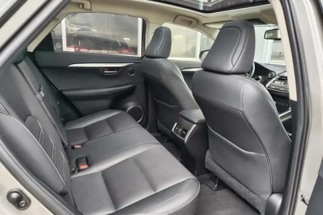 Lexus NX (2015) thumbnail 34