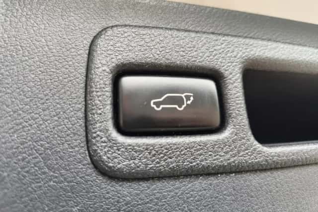 Lexus NX (2015) thumbnail 38
