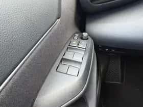 Toyota Yaris Cross (2026) thumbnail 24
