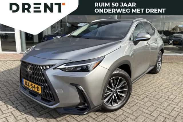 Lexus NX (2025)
