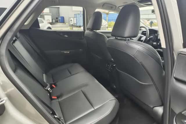 Lexus NX (2025) thumbnail 35