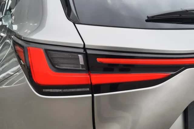 Lexus NX (2025) thumbnail 40