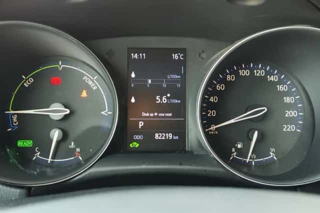 Toyota C-HR (2020) thumbnail 11