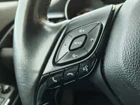 Toyota C-HR (2020) thumbnail 14