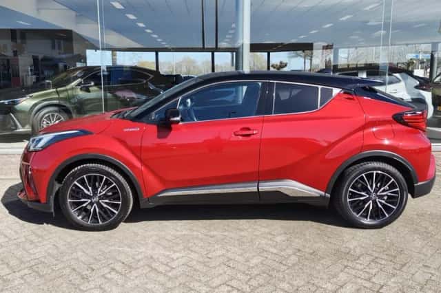 Toyota C-HR (2020) thumbnail 3