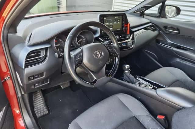 Toyota C-HR (2020) thumbnail 30