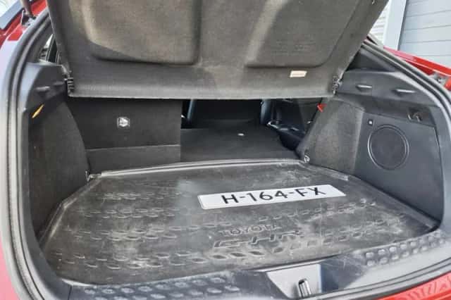 Toyota C-HR (2020) thumbnail 37