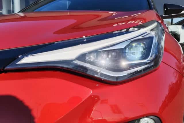 Toyota C-HR (2020) thumbnail 38