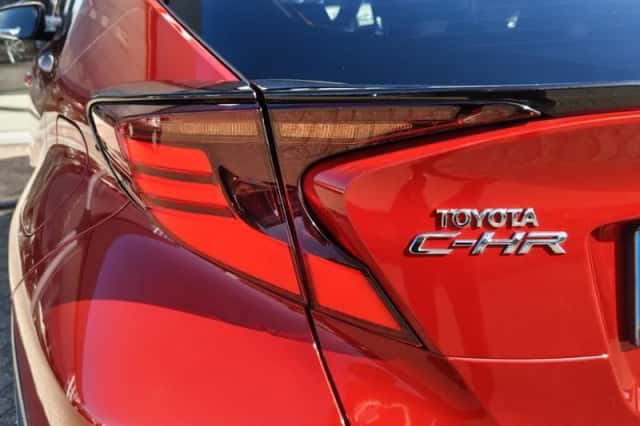 Toyota C-HR (2020) thumbnail 39